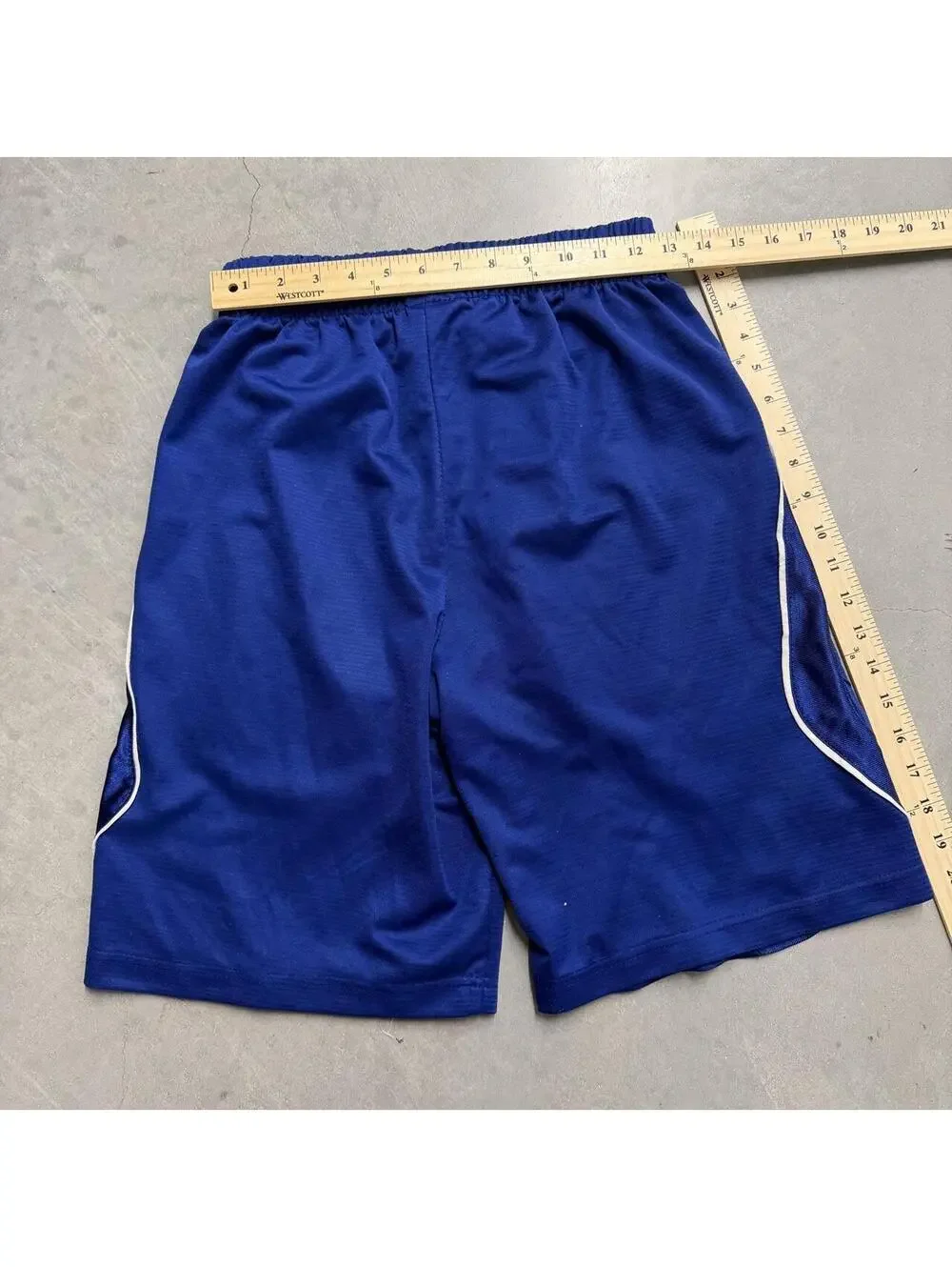 Y2K Men's Colosseum Athletic Blue Baggy Sweatshorts Sized Small